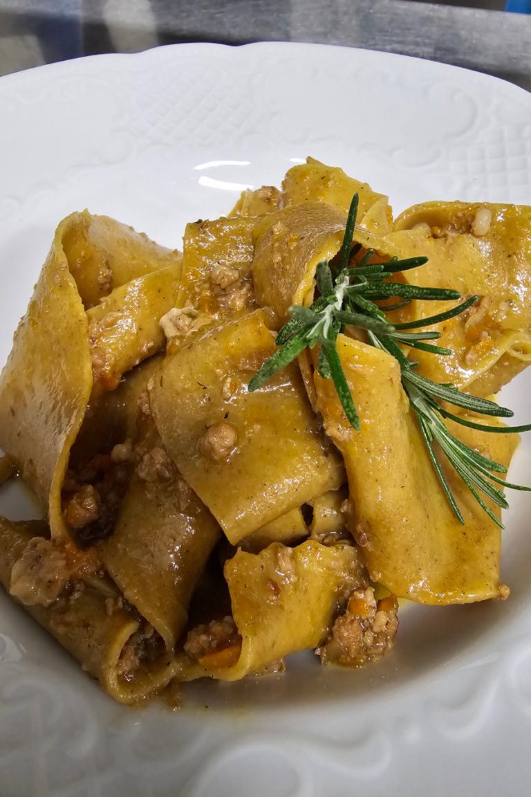 Pappardelle Con Ragu’ Di Vitello