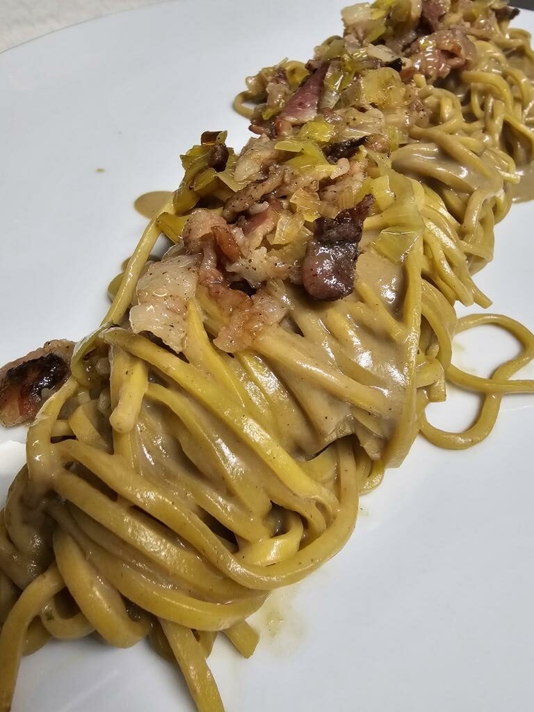 Tagliolini 40 tuorli “con crema di porcini”